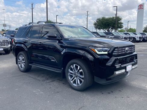 New 2026 Toyota 4Runner Limited AWD/4WD image 3