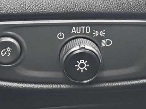 Used 2024 Chevrolet Malibu LT image 25