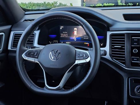 Used 2023 Volkswagen Atlas Cross Sport SE image 23