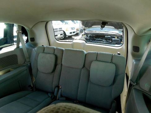 Used 2015 Dodge Grand Caravan American Value Package w/ UConnect Hands-Free Group image 14