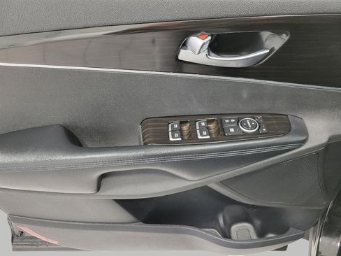 Used 2019 Kia Sorento EX image 29