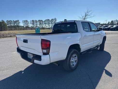 Used 2022 Toyota Tacoma SR image 7