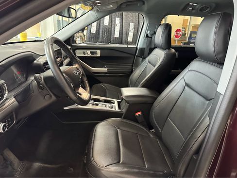 Used 2023 Ford Explorer Limited w/ Equipment Group 301A image 22