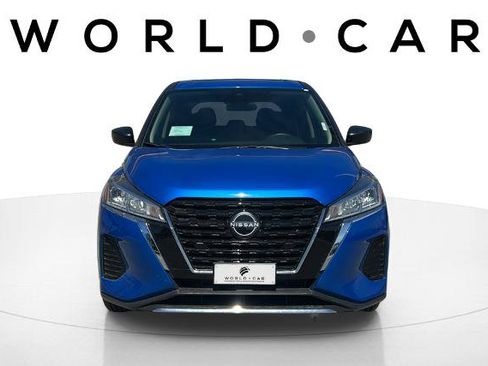 Certified 2025 Nissan Kicks Play S image 1