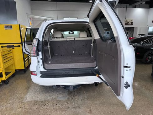 Used 2019 Lexus GX 460 Premium w/ Premium Package AWD/4WD image 18