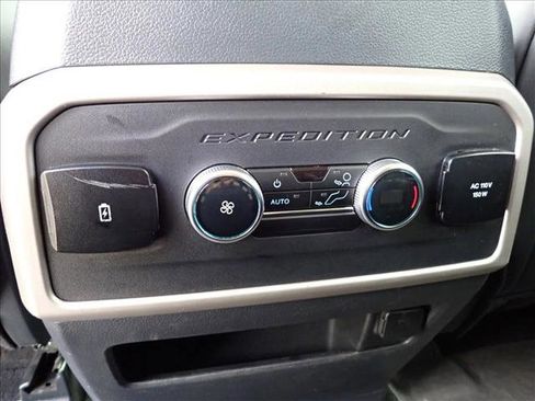 Used 2024 Ford Expedition Max XLT AWD/4WD image 9