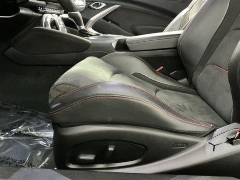 Used 2020 Chevrolet Camaro ZL1 image 22