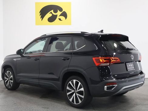 Used 2022 Volkswagen Taos SE image 9