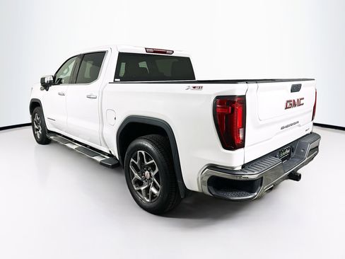 Used 2022 GMC Sierra 1500 SLT w/ X31 Off-Road Package image 5