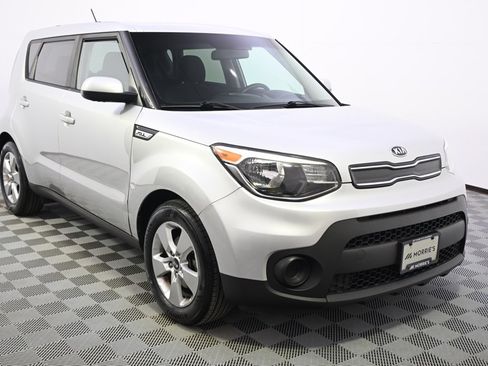 Used 2017 Kia Soul image 6