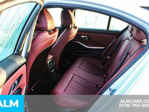 Used 2025 BMW 330i xDrive Sedan AWD/4WD image 17