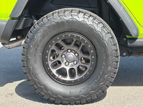 Used 2021 Jeep Wrangler Unlimited Rubicon w/ Xtreme Recon 35" Tire Package AWD/4WD image 32
