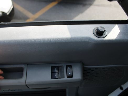 Used 2013 Ford E-150 and Econoline 150 w/ PWR Group RWD image 11