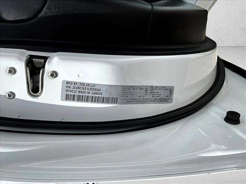 Used 2020 Chrysler Pacifica Touring-L Plus w/ Advanced Safetytec Group FWD image 30