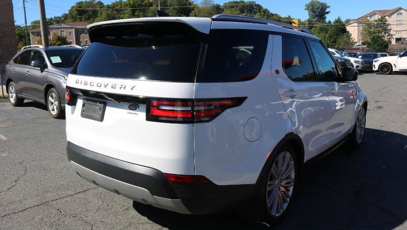 Used 2017 Land Rover Discovery HSE AWD/4WD image 6