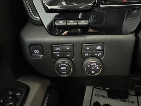 Used 2026 Chevrolet Silverado 2500 ZR2 AWD/4WD image 19