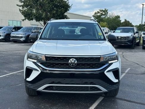 Used 2023 Volkswagen Taos S AWD/4WD image 2
