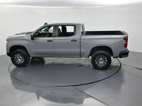 Used 2024 Chevrolet Silverado 1500 LT Trail Boss w/ Convenience Package II AWD/4WD image 45