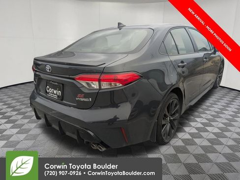 Used 2023 Toyota Corolla SE w/ SE Package FWD image 7