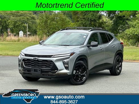Used 2024 Chevrolet Trax ACTIV w/ Sunroof Package FWD image 46