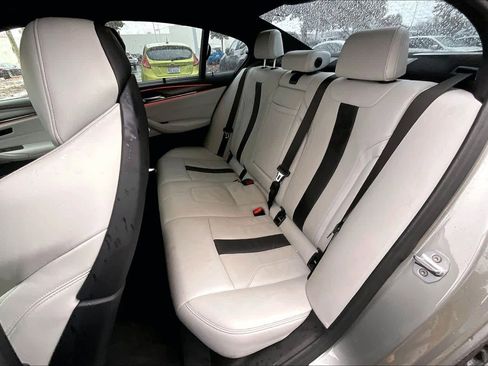 Used 2019 BMW M5 w/ Executive Package image 26