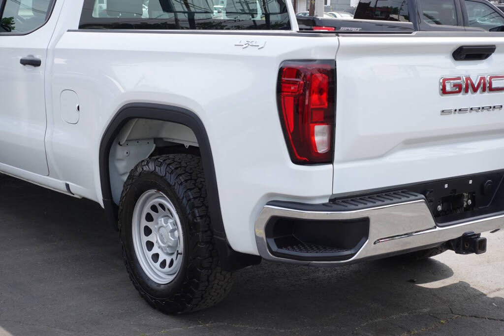 Used 2024 GMC Sierra 1500 Pro w/ Fleet Convenience Package AWD/4WD image 9