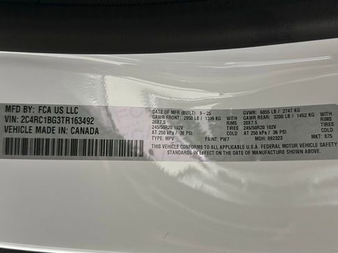 New 2026 Chrysler Pacifica Select image 8