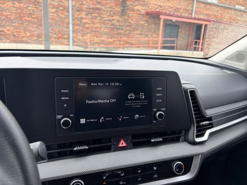Used 2025 Kia Sportage LX image 20