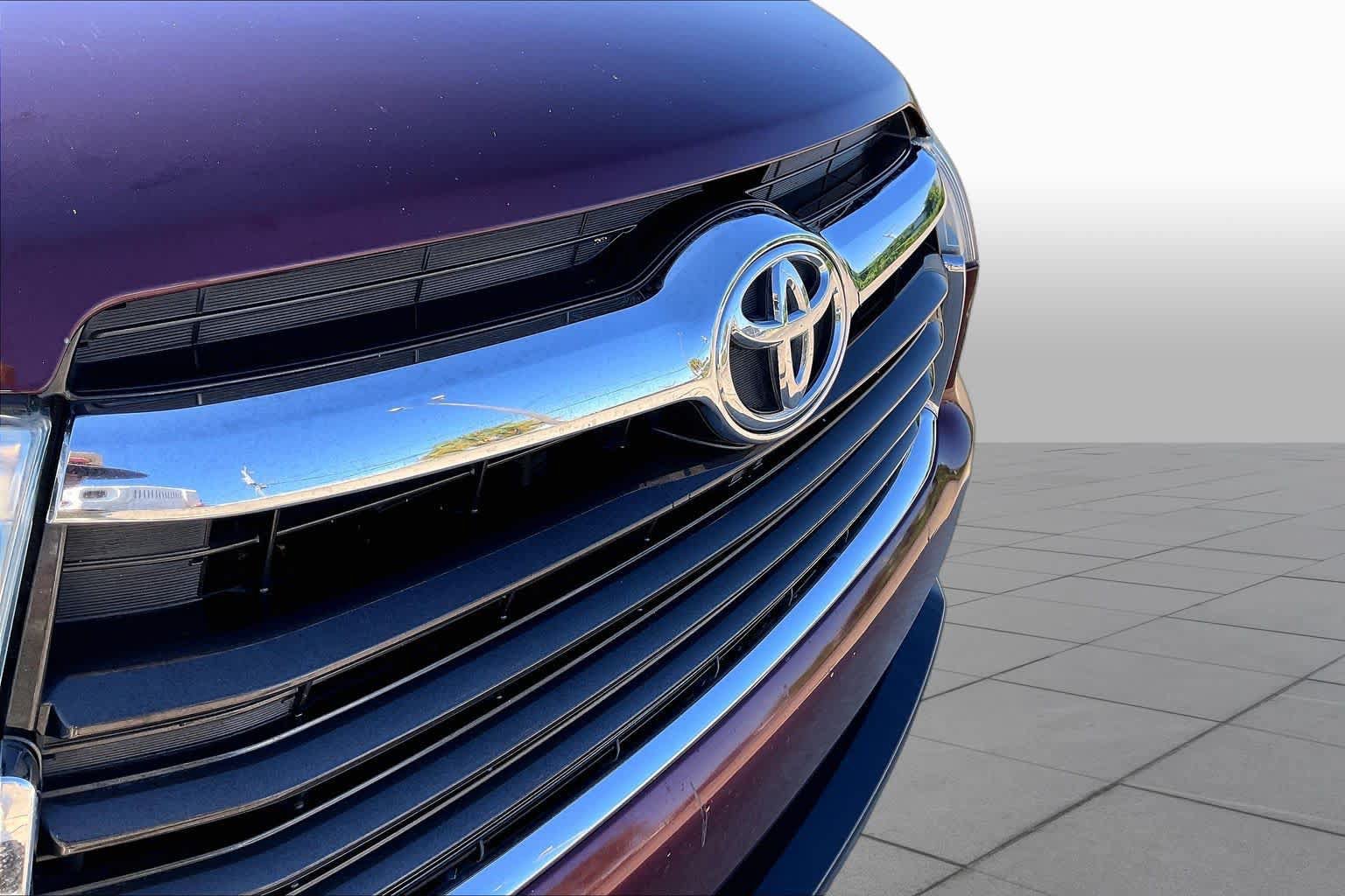 Used 2016 Toyota Highlander Limited FWD image 30
