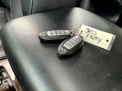 Used 2017 INFINITI QX80 4WD image 10