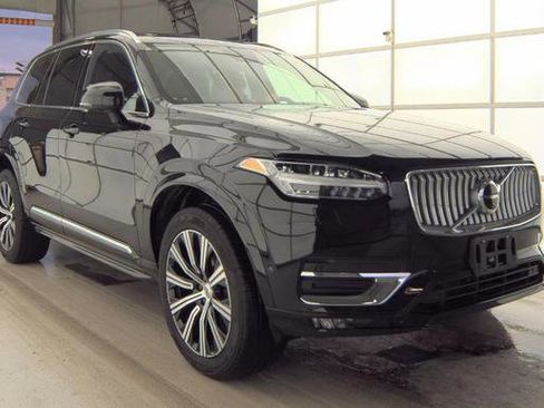 Used 2024 Volvo XC90 B6 Plus w/ Protection Package Premier image 2