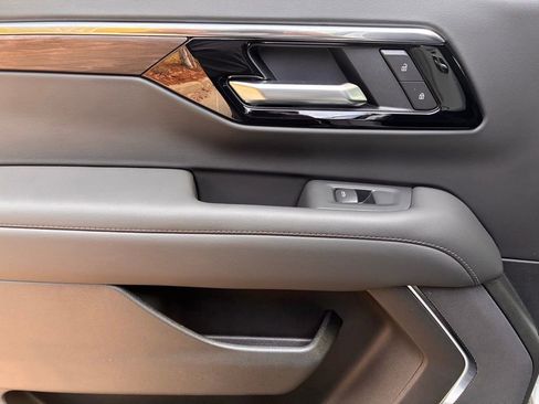 New 2026 Chevrolet Suburban LS w/ LPO, Dark Essentials Package image 13