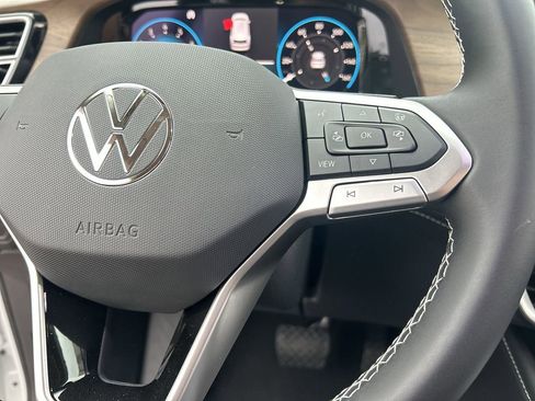 New 2026 Volkswagen Atlas SE FWD image 21