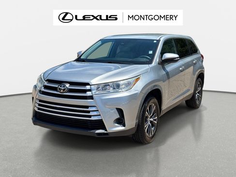 Used 2019 Toyota Highlander LE FWD image 7