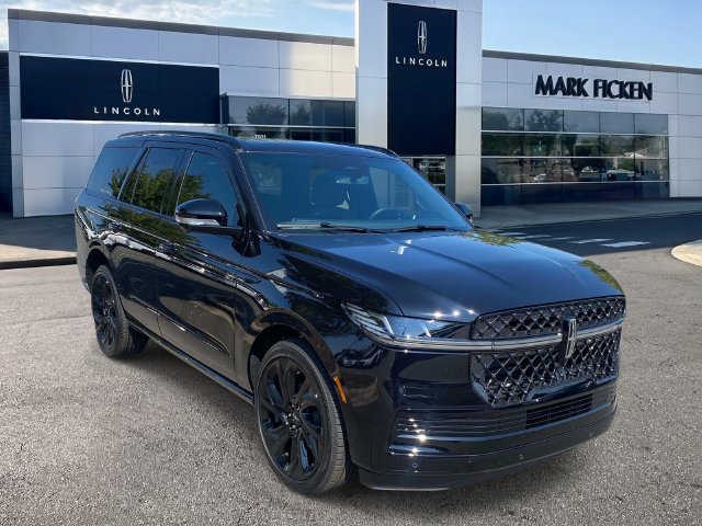 New 2027 Lincoln Navigator Reserve w/ Jet Appearance Package AWD/4WD image 1