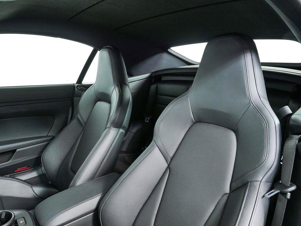 Used 2026 Porsche 911 GTS RWD image 5