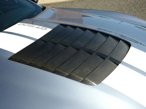 Used 2022 Ford Mustang Shelby GT500 w/ Carbon Fiber Track Pack RWD image 9