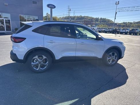 New 2026 Ford Escape ST-Line w/ Tech Pack #1 FWD image 3