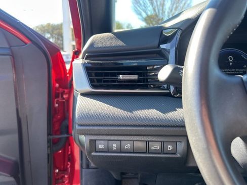 Used 2025 Toyota Camry SE image 26