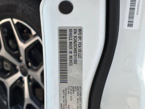 Used 2025 Jeep Compass Limited AWD/4WD image 10