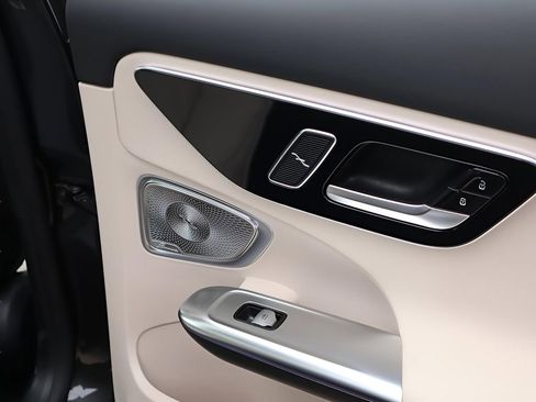 New 2026 Mercedes-Benz C 300 4MATIC Sedan image 16