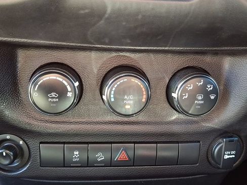 Used 2018 Jeep Wrangler Unlimited Sport S AWD/4WD image 12