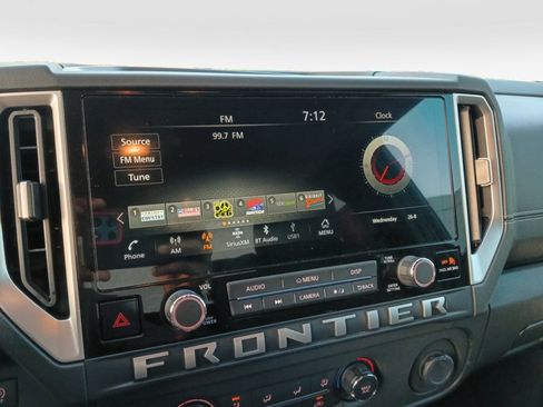 Used 2025 Nissan Frontier SV RWD image 17