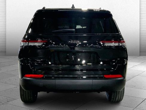 New 2025 Jeep Grand Cherokee L Limited w/ Trailer Tow Package AWD/4WD image 4