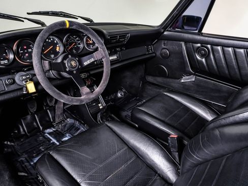 Used 1989 Porsche 911 Carrera RWD image 4