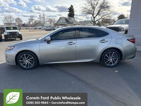 Used 2016 Lexus ES 350 w/ Navigation System Package image 8