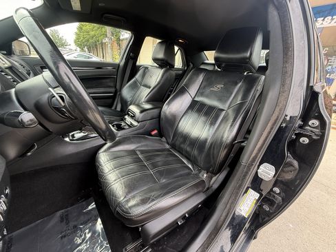 Used 2021 Chrysler 300 S RWD image 8
