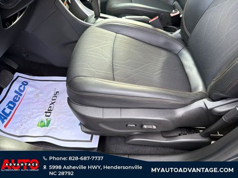 Used 2022 Chevrolet Trax LT w/ Driver Confidence Package image 11