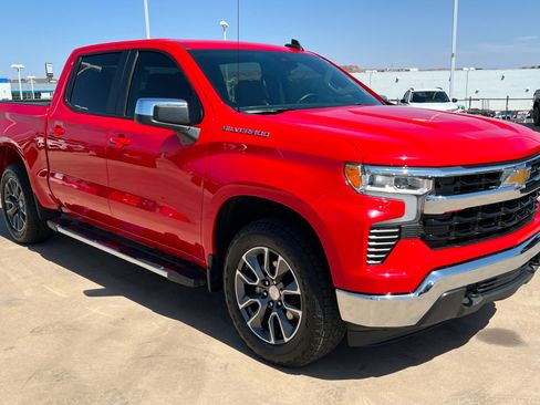 Used 2023 Chevrolet Silverado 1500 LT AWD/4WD image 8
