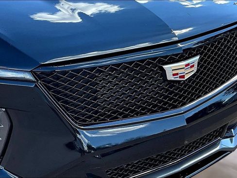 Used 2024 Cadillac XT4 Sport AWD/4WD image 30